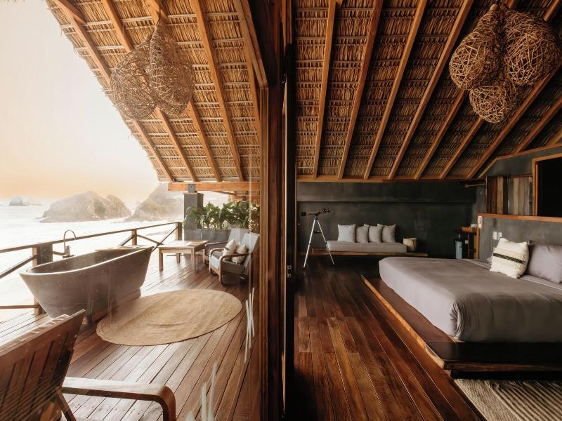 Naked Hotel Zipolite image