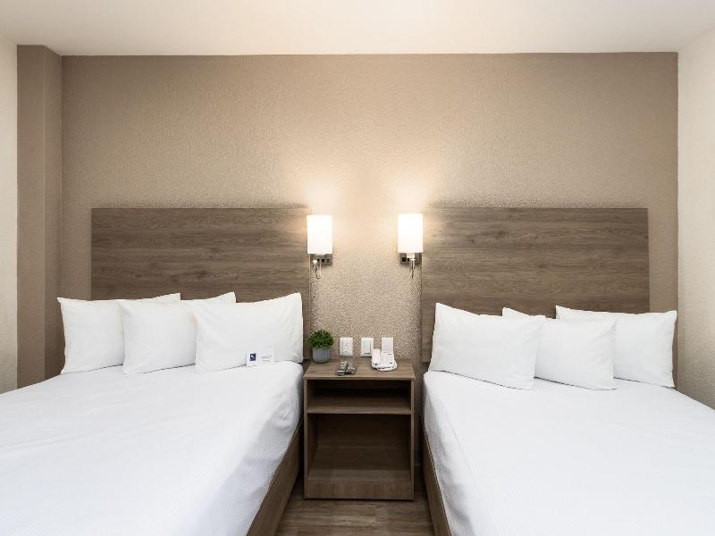 Hotel Mesaluna Short & Long Stay image