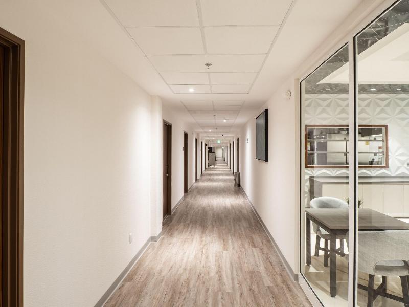 Hotel Mesaluna Short & Long Stay image