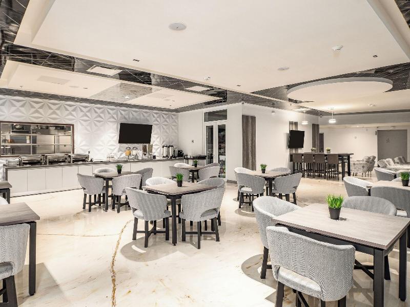 Hotel Mesaluna Short & Long Stay image