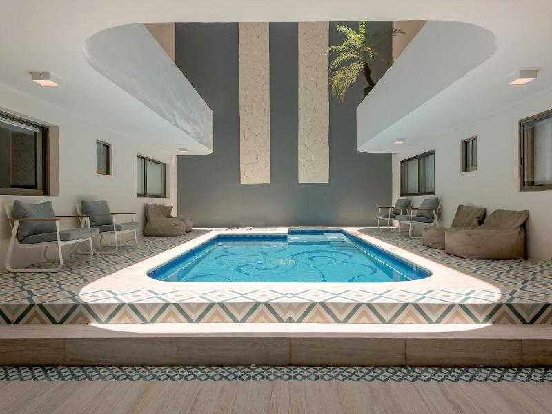 Ocean Plaza By Zamã¡ Homes image