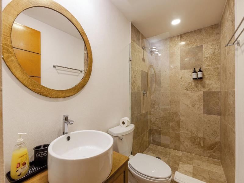 Ocean Plaza By Zamã¡ Homes image