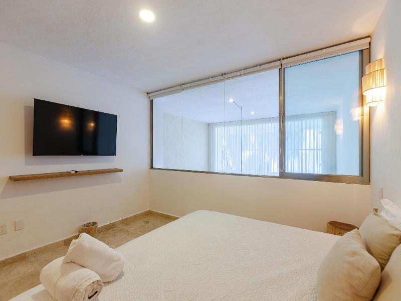 Ocean Plaza By Zamã¡ Homes image