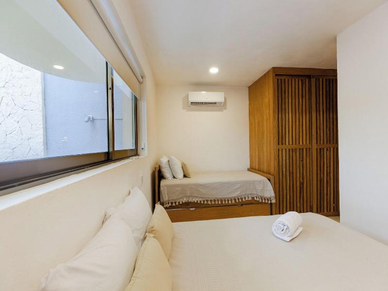 Ocean Plaza By Zamã¡ Homes image