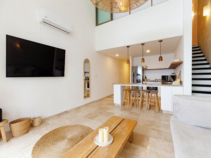 Ocean Plaza By Zamã¡ Homes image