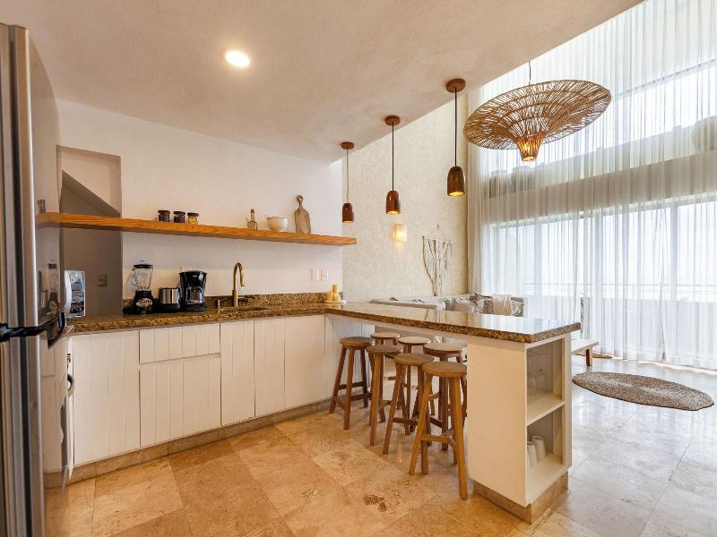Ocean Plaza By Zamã¡ Homes image
