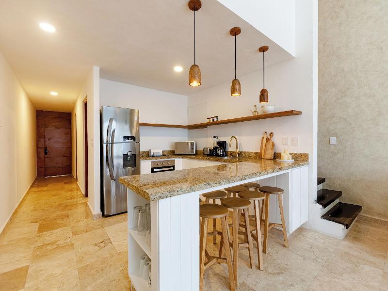Ocean Plaza By Zamã¡ Homes image