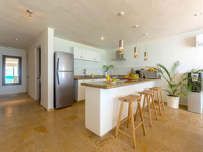 Ocean Plaza By Zamã¡ Homes image