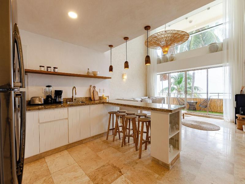 Ocean Plaza By Zamã¡ Homes image