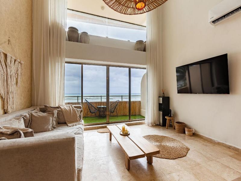 Ocean Plaza By Zamã¡ Homes image