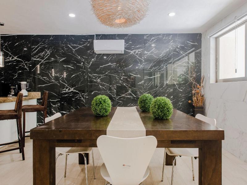 Ocean Plaza By Zamã¡ Homes image