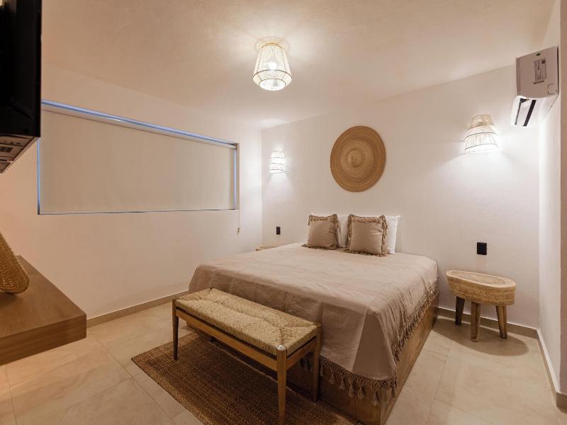 Ocean Plaza By Zamã¡ Homes image