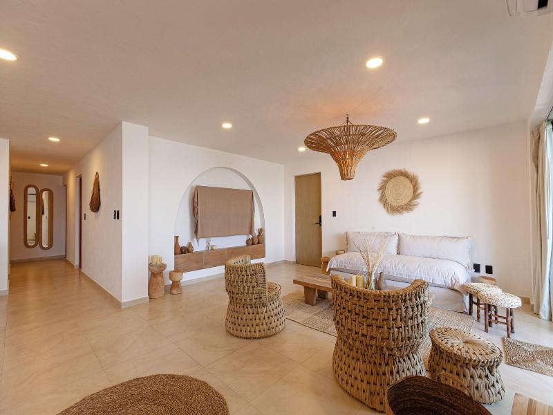 Ocean Plaza By Zamã¡ Homes image