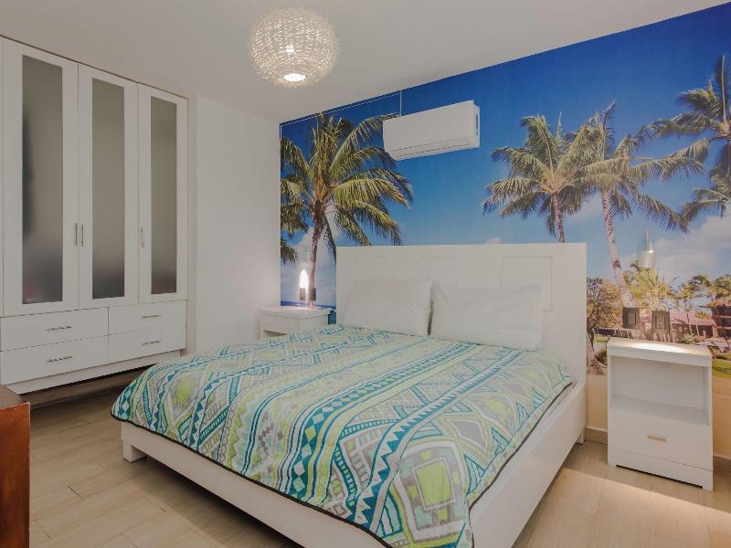 Ocean Plaza By Zamã¡ Homes image