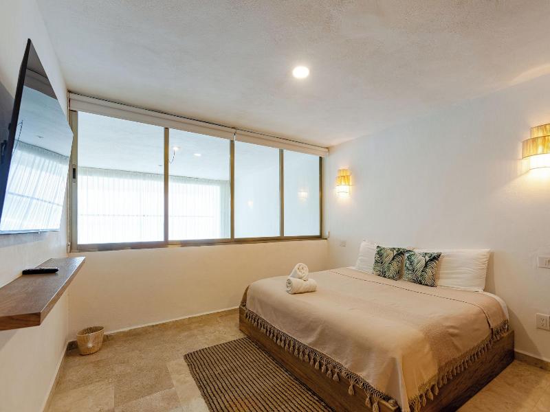 Ocean Plaza By Zamã¡ Homes image