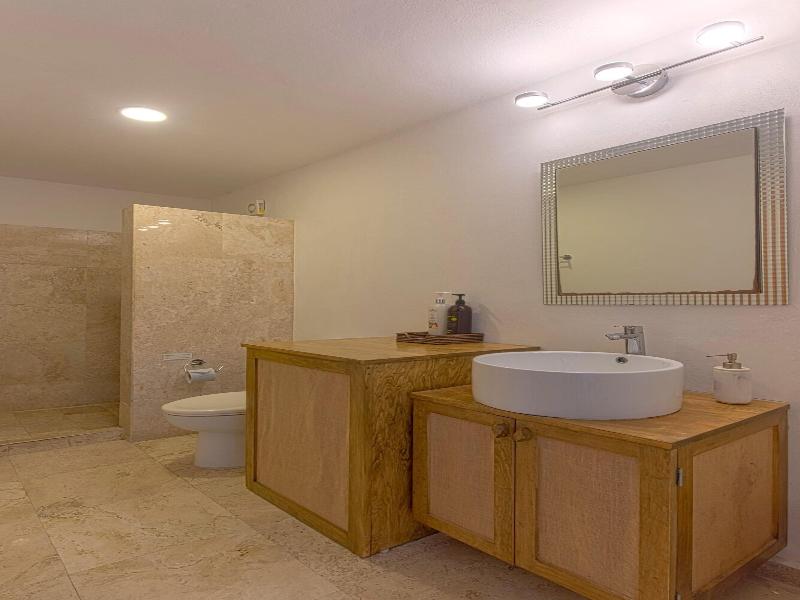 Ocean Plaza By Zamã¡ Homes image