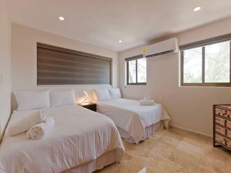 Ocean Plaza By Zamã¡ Homes image