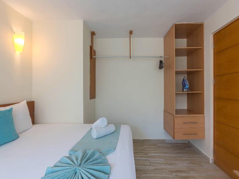 Ocean Plaza By Zamã¡ Homes image