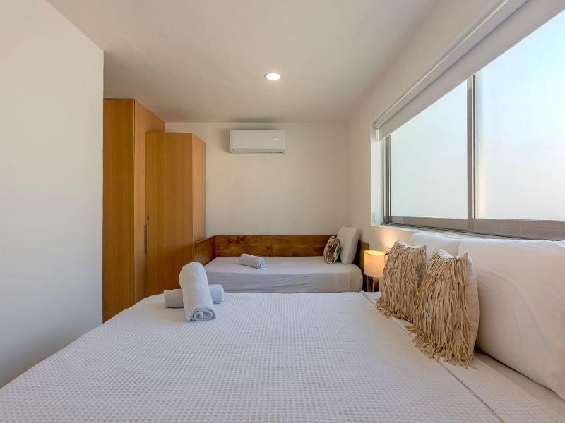 Ocean Plaza By Zamã¡ Homes image