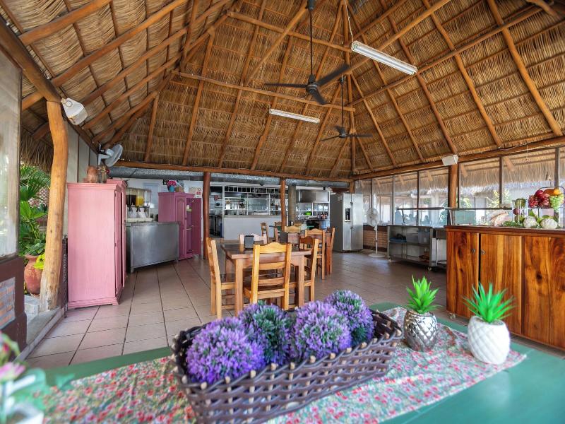 Torreblanca Beach Hotel And Suites Guayabitos