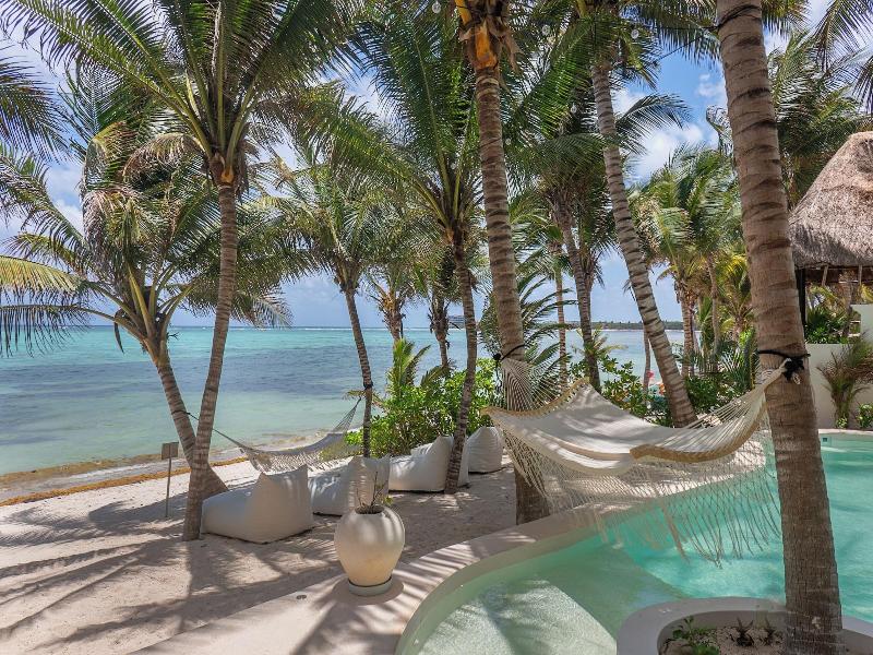 Mantaray Tulum image