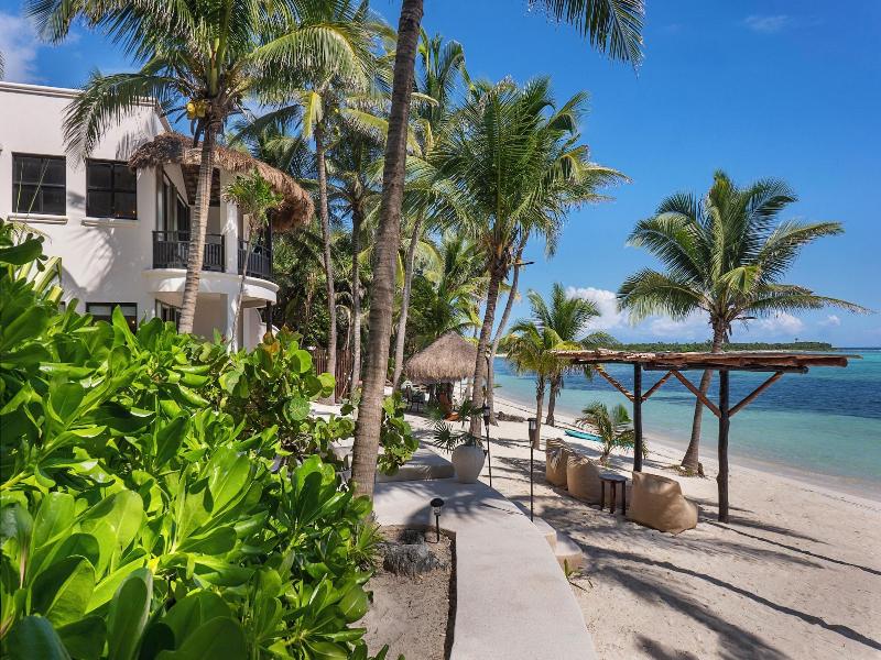 Mantaray Tulum image