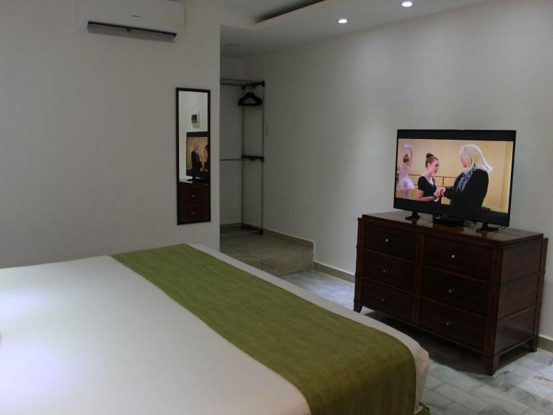 Sunlight Hotel image