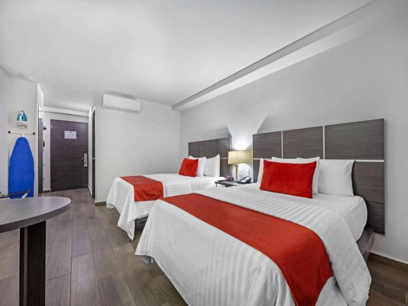 Hotel Bewow Queretaro image