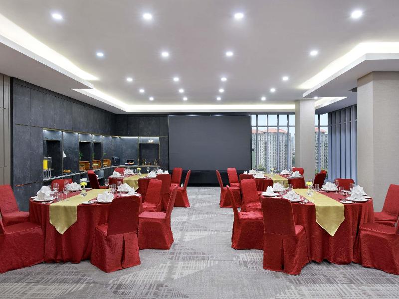 Novotel Jakarta Cikini Hotel image