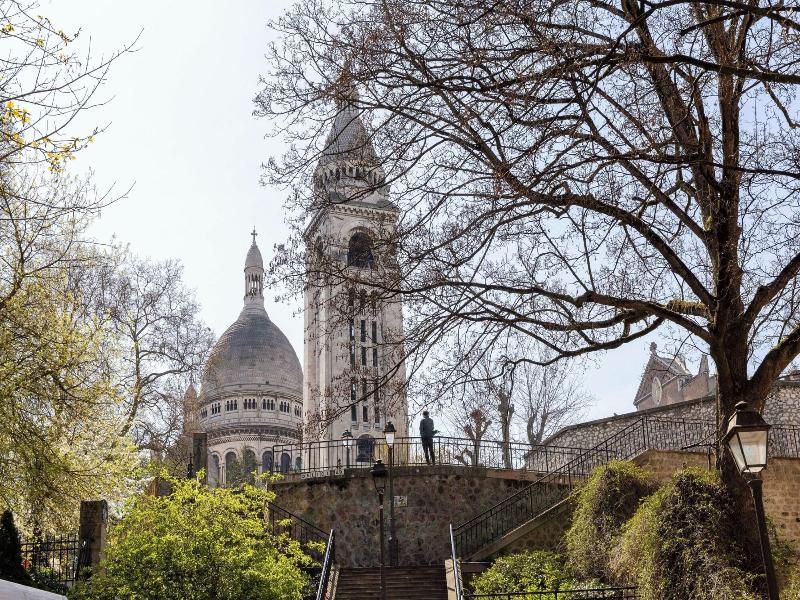 Yuna Montmartre image
