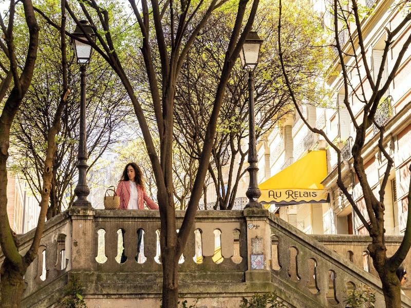 Yuna Montmartre image