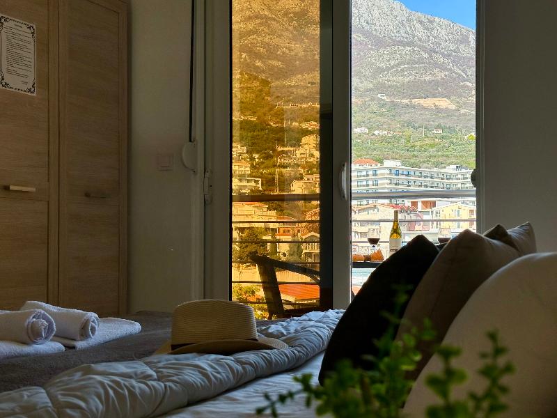 Saray Hotel image