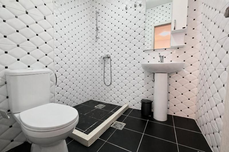Saray Hotel image
