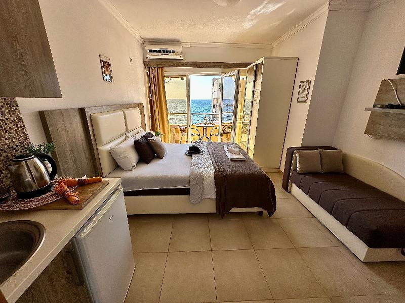 Saray Hotel image