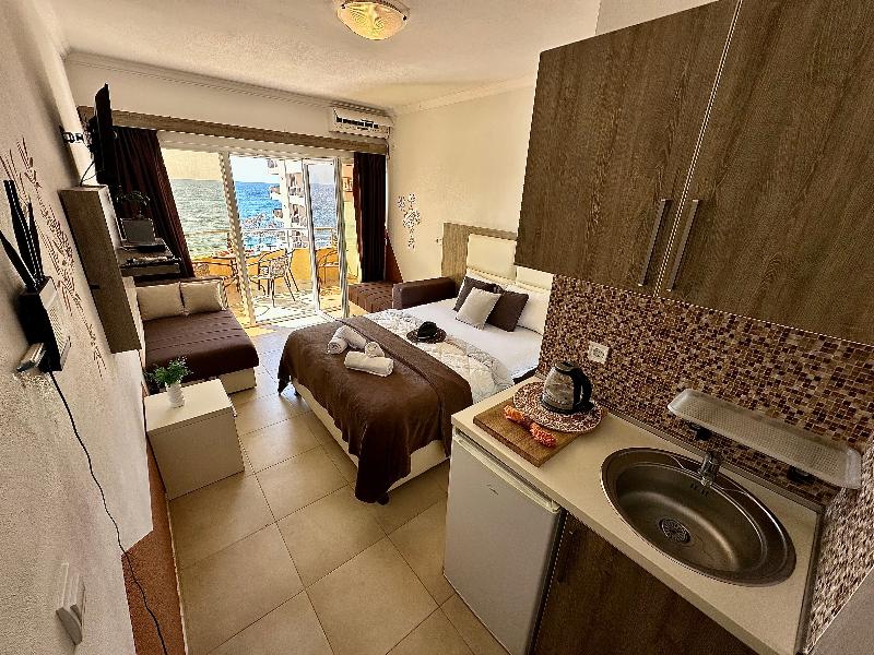 Saray Hotel image