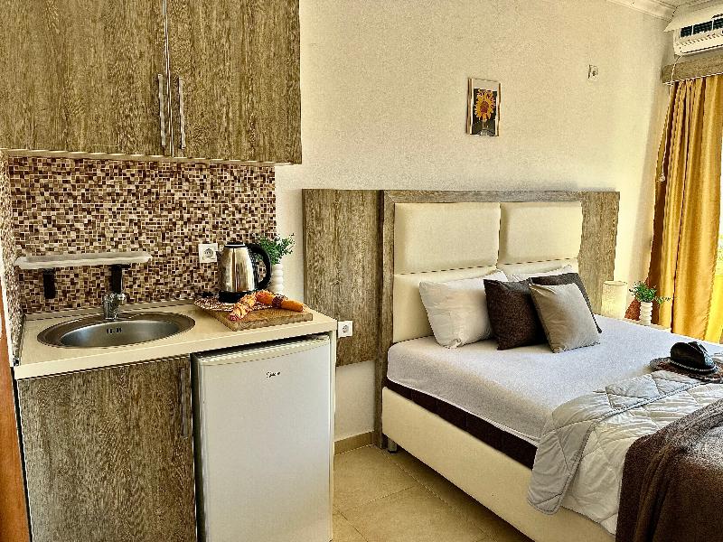 Saray Hotel image