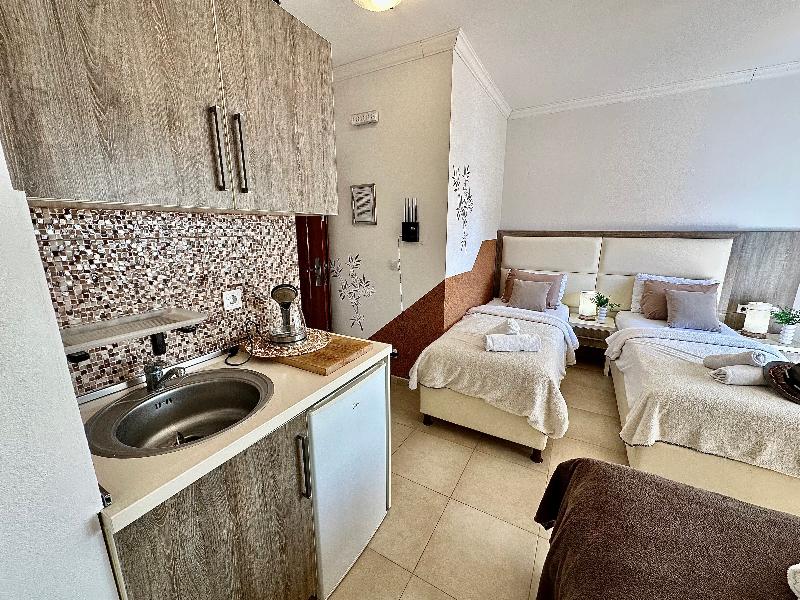 Saray Hotel image