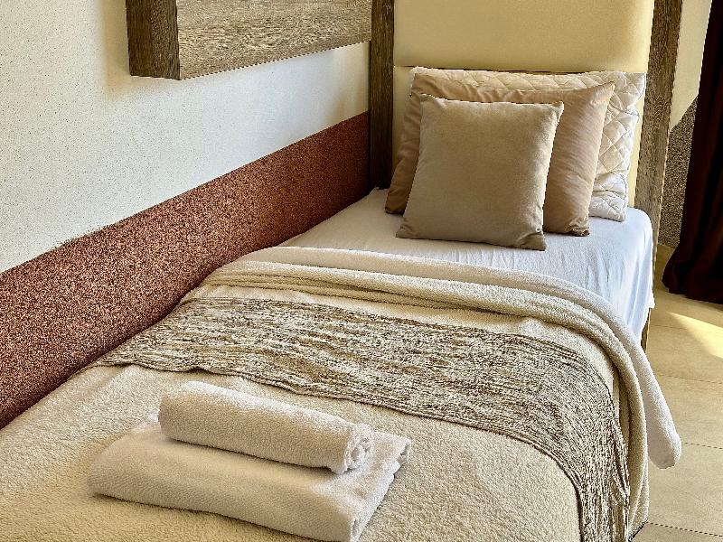 Saray Hotel image