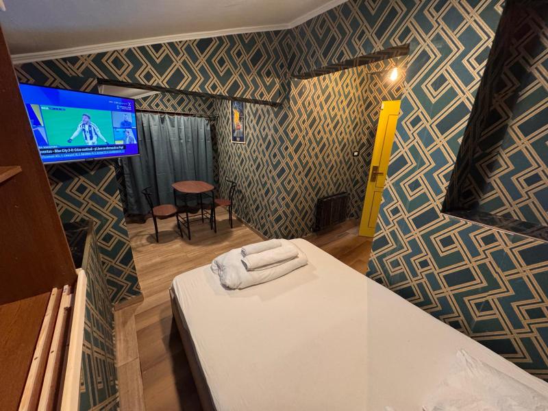 Harry Hotel