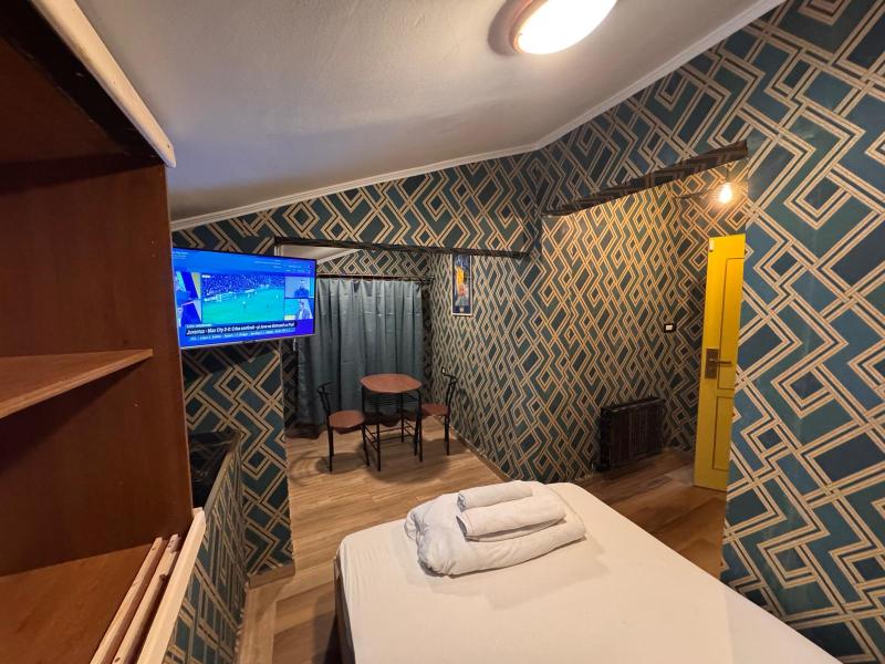 Harry Hotel