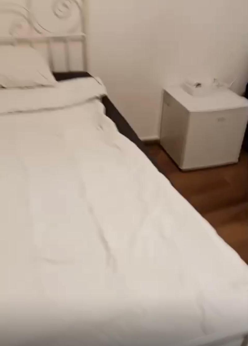 Harry Hotel