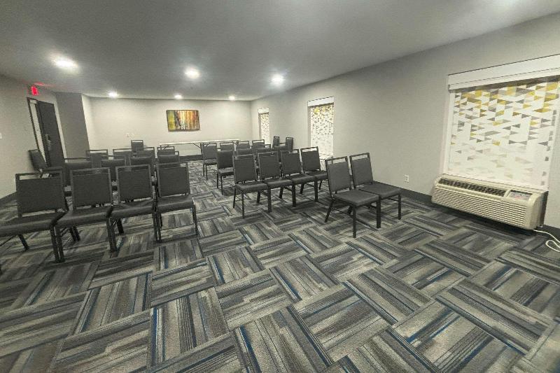 Quality Inn & Suites at Airport Blvd I-65 image