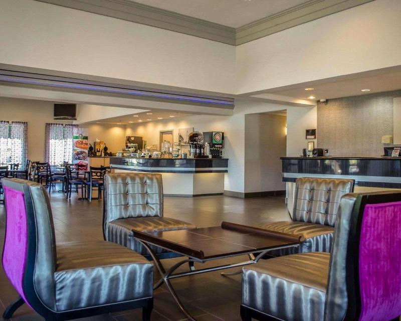 Quality Inn & Suites at Airport Blvd I-65 image