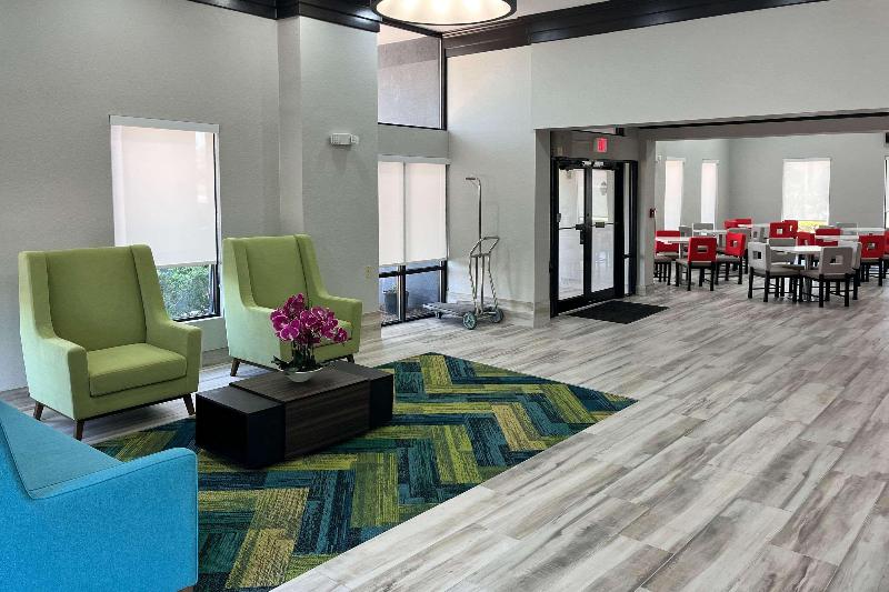Quality Inn & Suites at Airport Blvd I-65 image