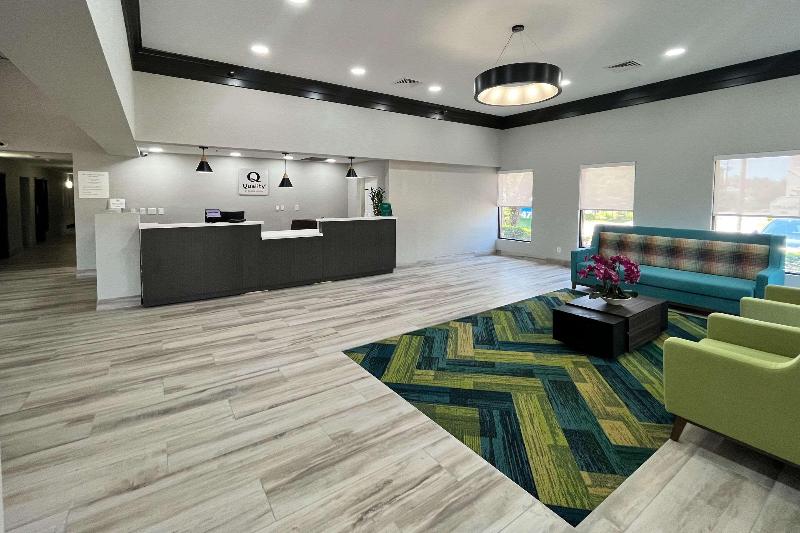 Quality Inn & Suites at Airport Blvd I-65 image