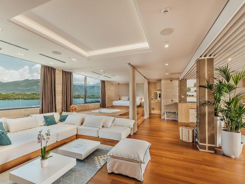 Monte Palm Beach image