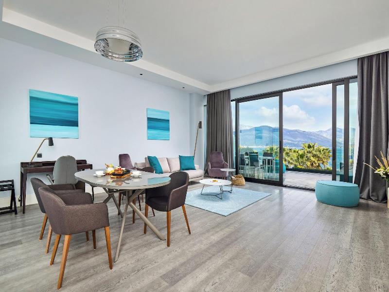Monte Palm Beach image
