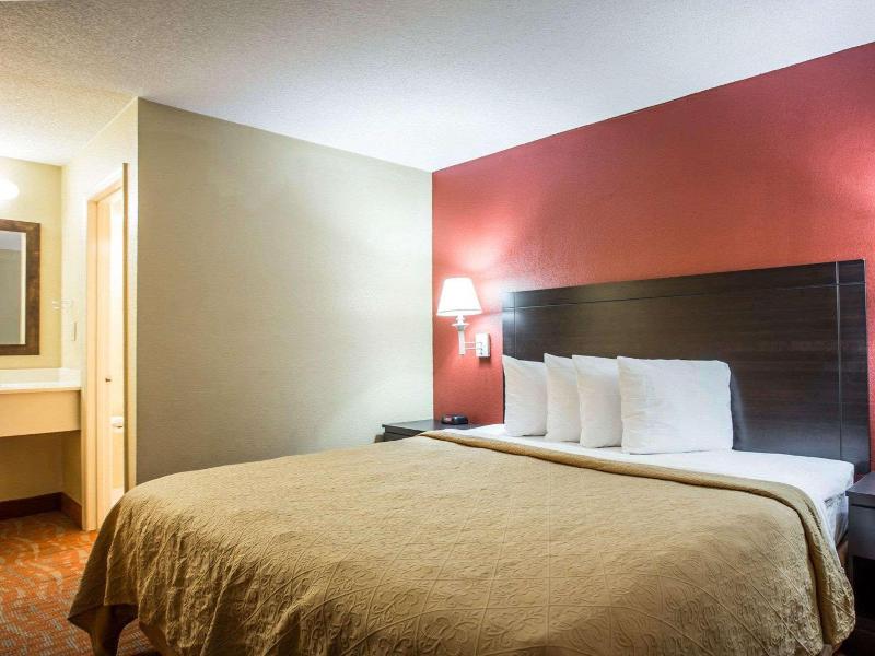 Quality Inn & Suites (Monroe) image