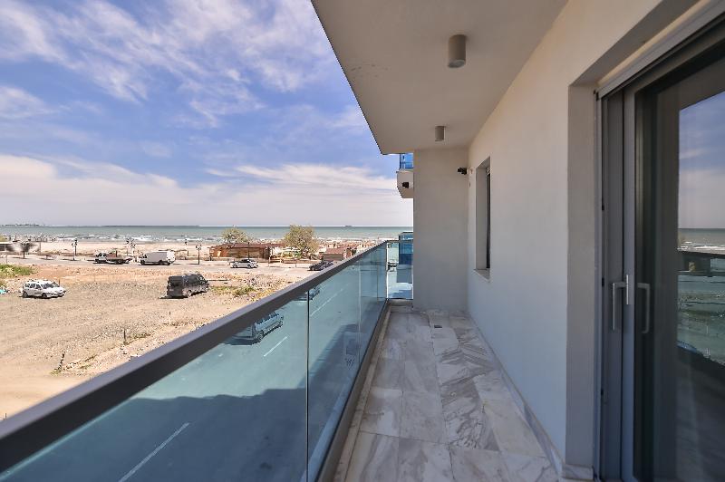 Wave 3 Promenada Apartments image
