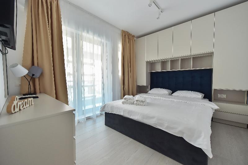 Wave 3 Promenada Apartments image
